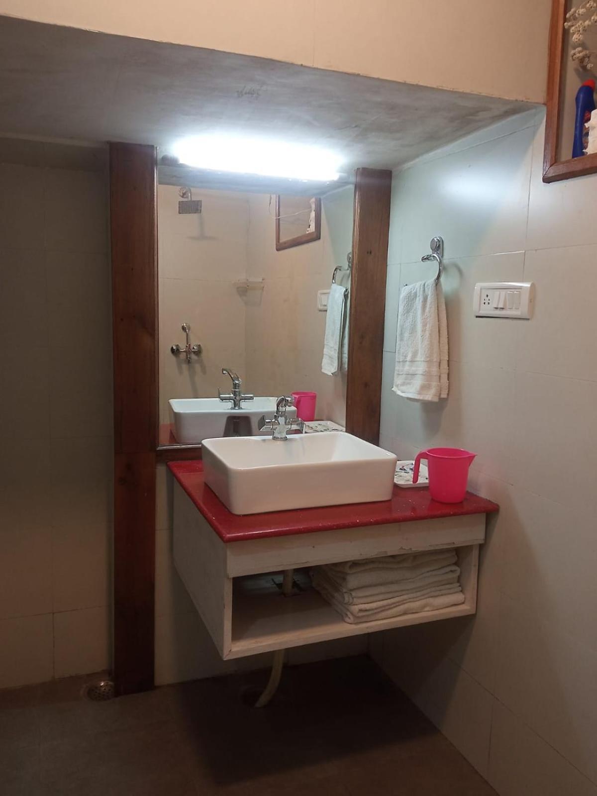 The Hive Cottage By Royal Collection Hotels Nainital Buitenkant foto